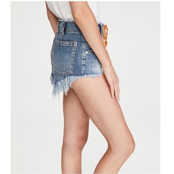 Free People Lace-Up Frayed Hem Shorts in Vintage Indigo Size 31 New w/Tag - Picture 5 of 14